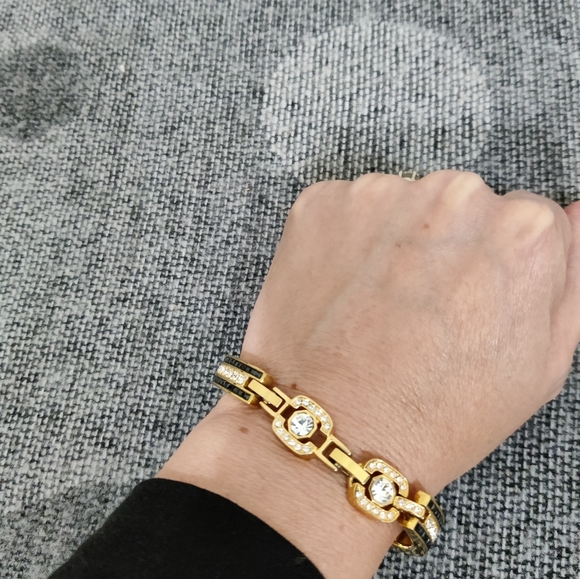 JBK Jackie Kennedy Camrose Kross Rhinestone Bracelet Gold Tone - Picture 6 of 9